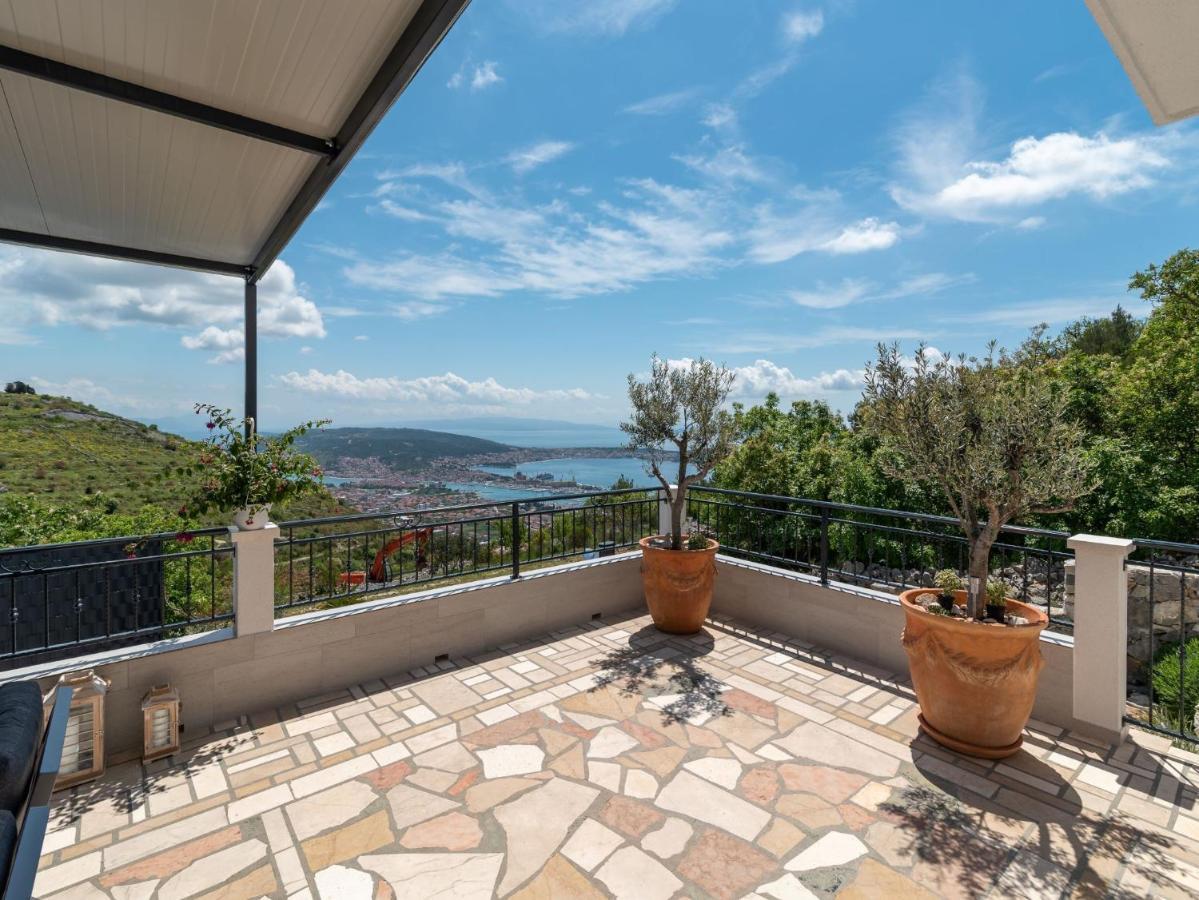 Scenic Sea View,Three Bedroom Villa With Pool Trogir Luaran gambar