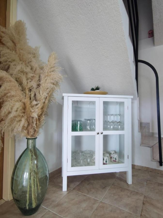 Scenic Sea View,Three Bedroom Villa With Pool Trogir Luaran gambar
